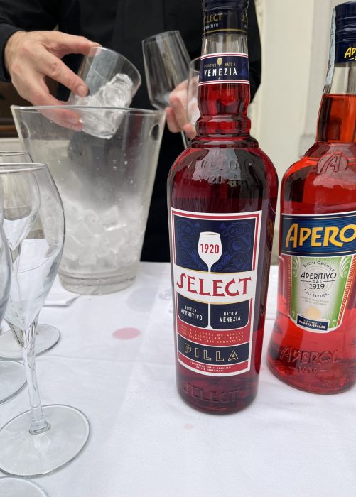 bottiglie di drink per realizzare cocktail - bottles of drinks to make cocktails